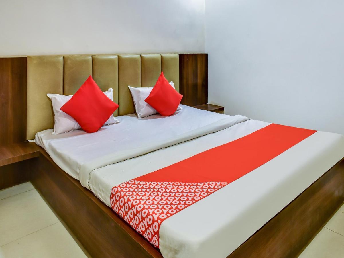 Oyo 78471 Hotel Platinum Bilāspur Exteriör bild